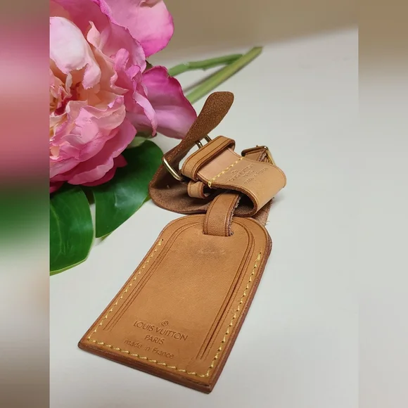 LV Luggage Tag and Poignet 2 Piece Set. Vechetta. Authentic. - Picture 4 of 9